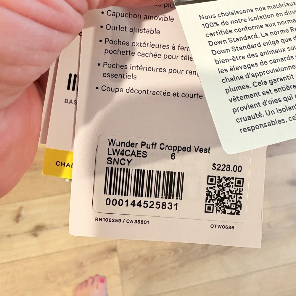 Woman’s Lululemon Athletica Yellow Wunderpuff Cropped Vest - Picture 3 of 4